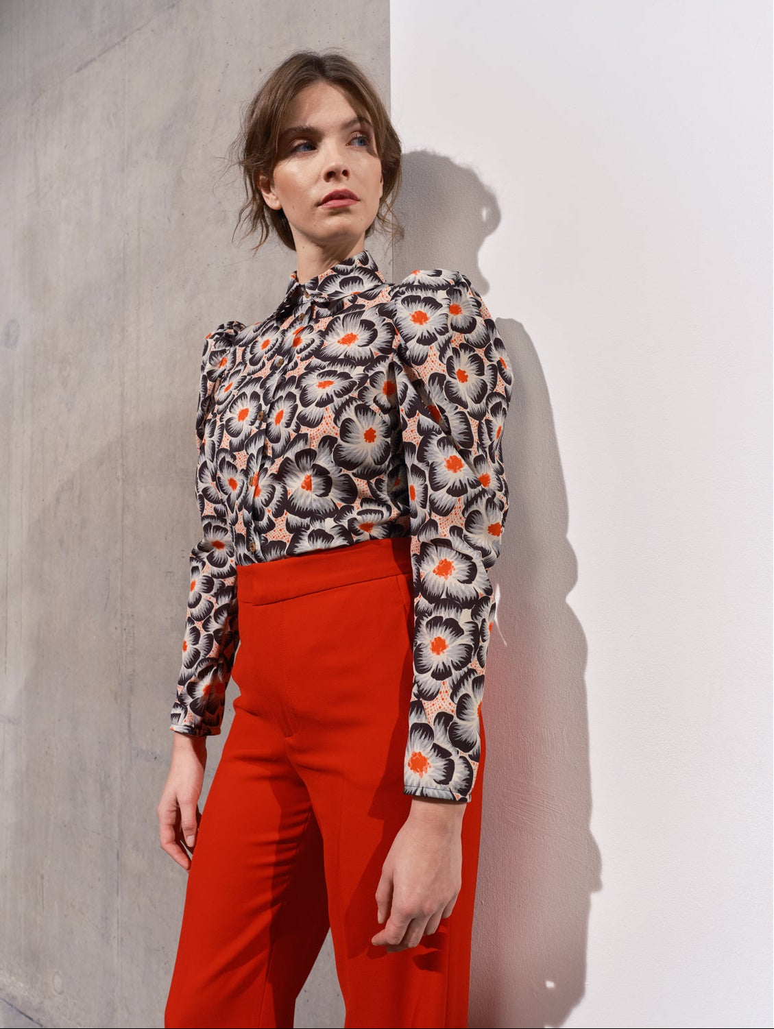 Clara Pleat Shoulder Shirt - Red Black Print
